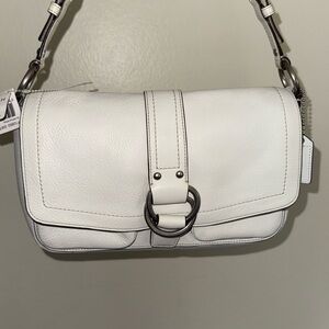 Coach Chelsea Pebbled leather Shoulder Bag
 MO751-F10893 Ivory Off White Classic